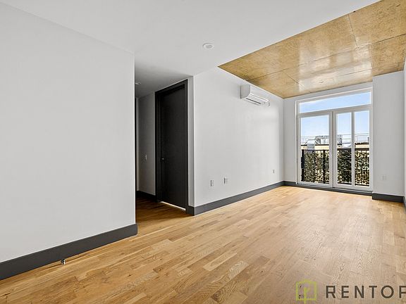3rd image of 338 Evergreen Ave #305