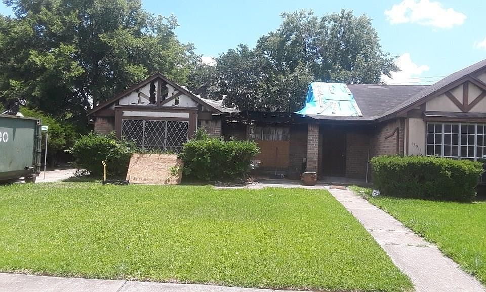 1st image of 13915 Bonnercrest Dr