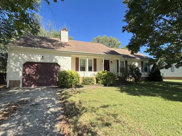 616 Marston Dr, Chesapeake, VA 23322
