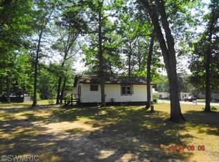 538 6th St, Baldwin, MI 49304