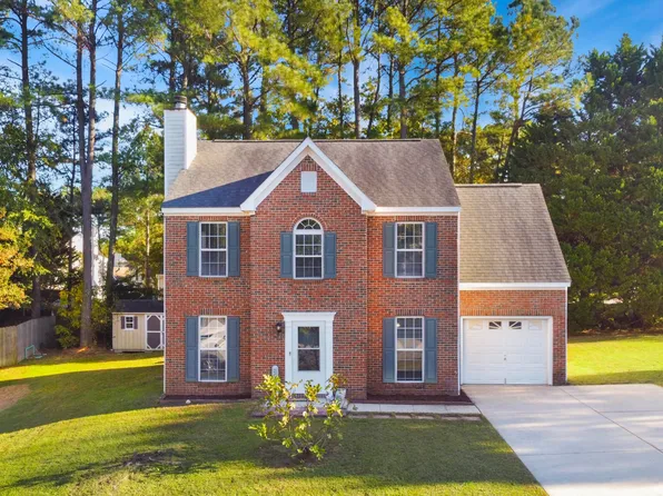 5200 Fieldwood Ct, Raleigh, NC 27616