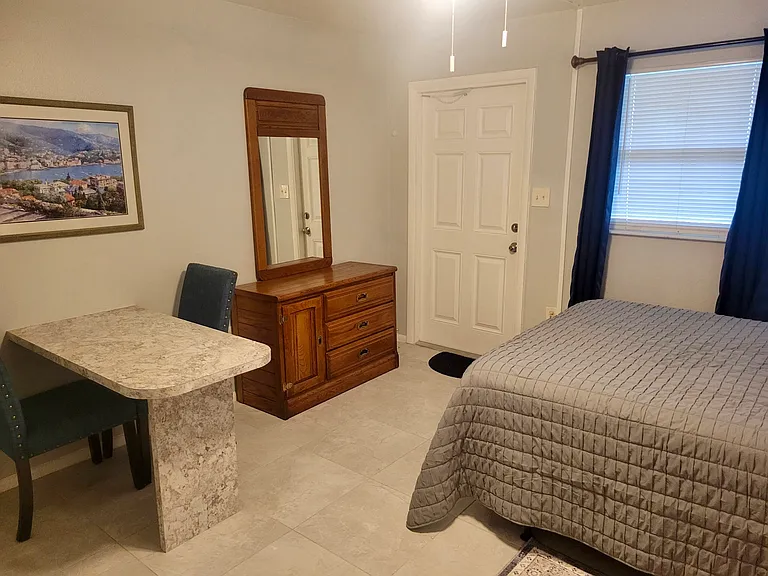 509 Jefferson Ave #8 — Photo 5