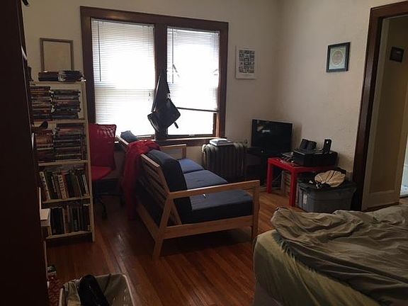 3rd image of 2634 Blaisdell Ave S