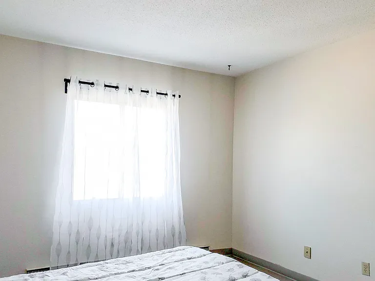 1025 Munroe Ave #202 — Photo 8