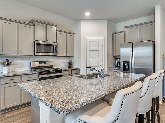 5th image of 9813 Quail Pointe Rd