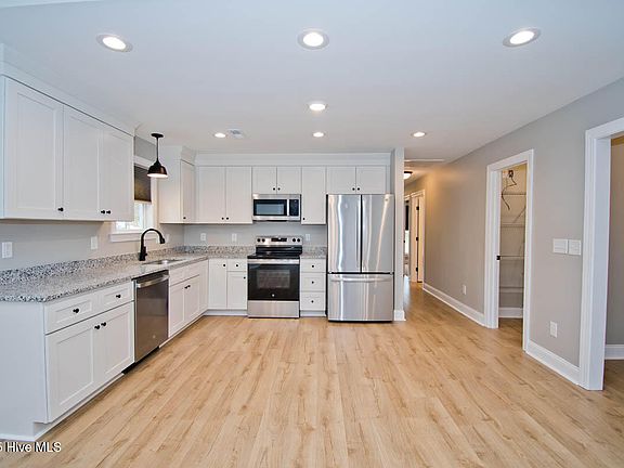 5th image of 306 Bynum Avenue