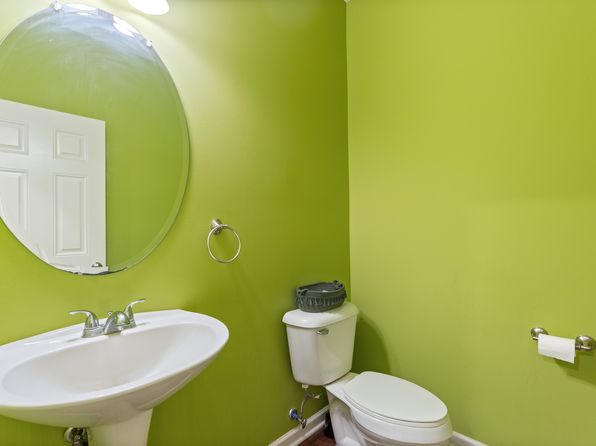 28547 Oakmonte Cir E