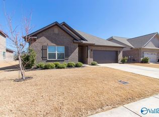 2404 Hobbstone Cir SW, Huntsville, AL 35803