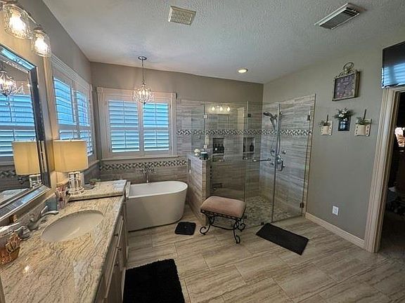 5th image of 3310 River Bend Dr