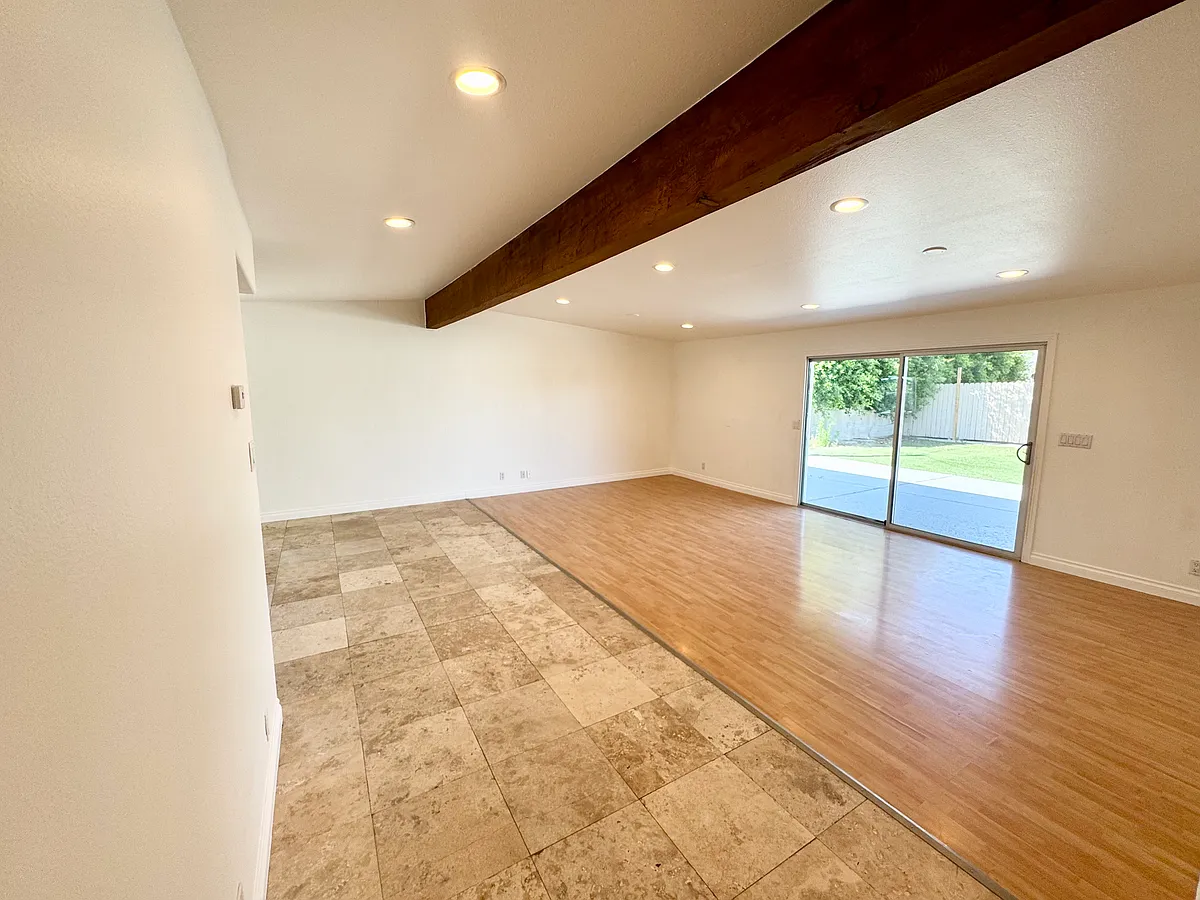 Building Photo - 74340 De Anza Way