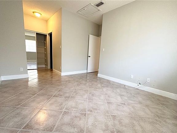 3rd image of 751 Cypress Ln