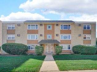 1211 Brown St APT 3B, Des Plaines, IL 60016
