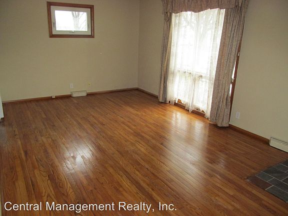 5th image of 1001 Sussex Dr