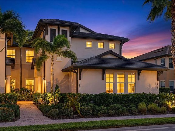 3rd image of 1251 Riverscape St