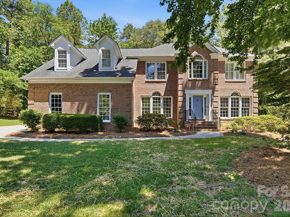1st image of 4432 Mountain Cove Dr
