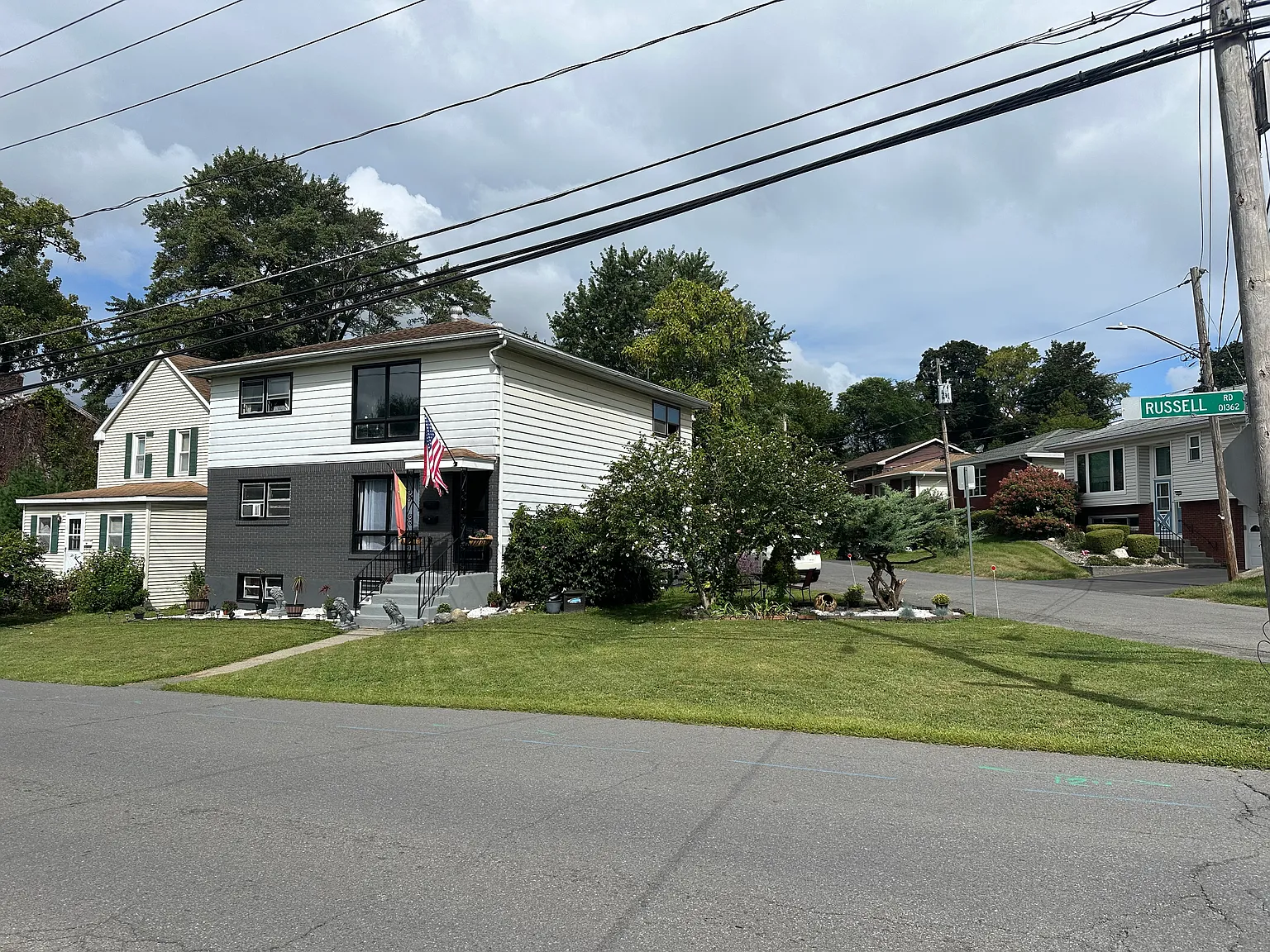 70 Russell Rd - 2 — Photo 4