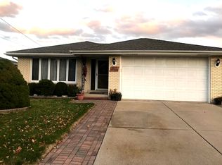 8905 Natoma Ave, Oak Lawn, IL 60453