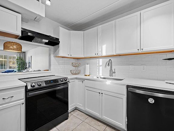 4th image of 4500 N Flagler Dr APT D16