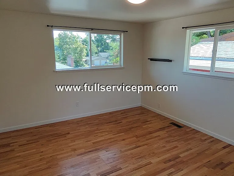 10447 8th Ave S — Photo 15