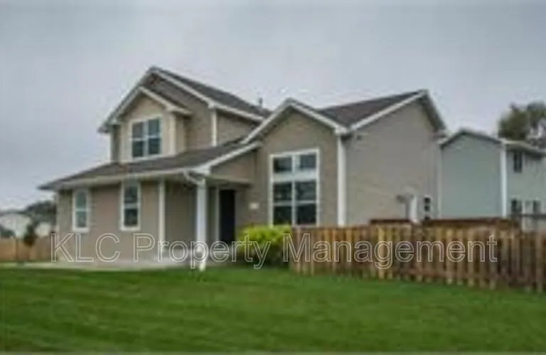 3500 Park Side Dr — Photo 1