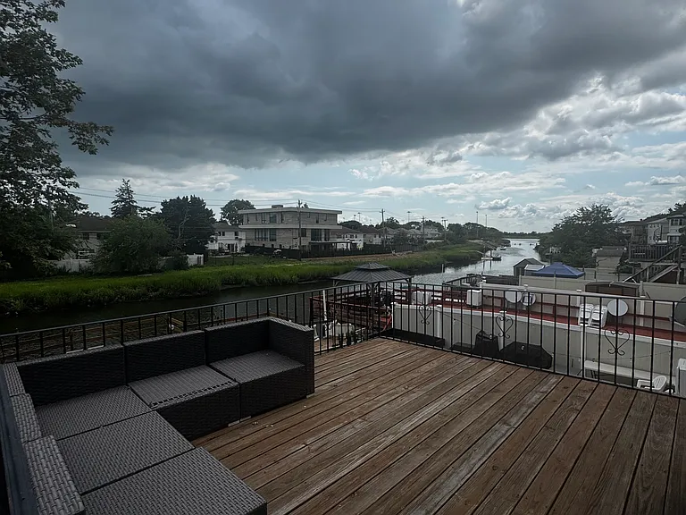 25440 Craft Ave #2 — Photo 6