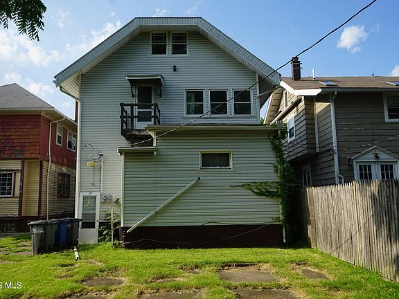 3rd image of 345 Melrose Ave
