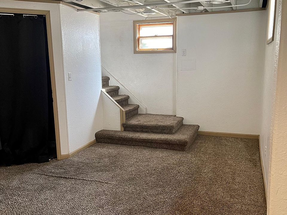 2nd image of 618 Tyler St