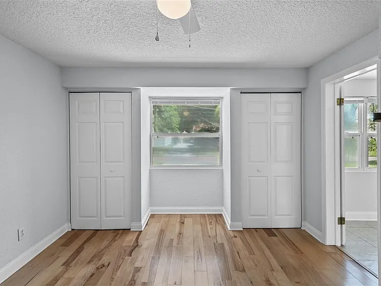 814 W Indiana Ave — Photo 23