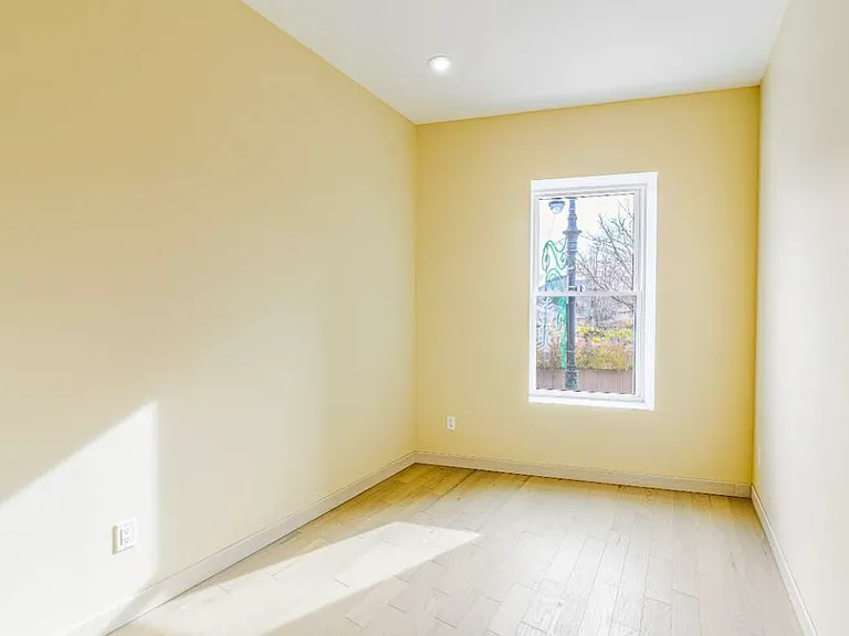 363 Sumpter St #1D — Photo 2