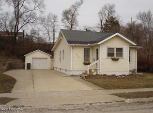 458 Upton Dr, Saint Joseph, MI 49085