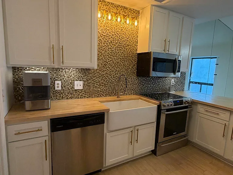 118 W Grn #118 — Photo 3