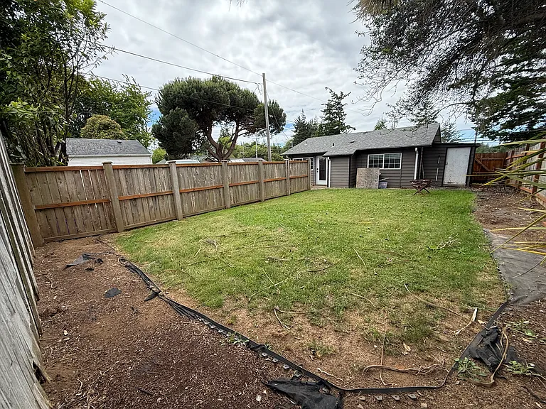2833 Sherman Ave — Photo 18