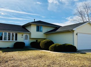 7010 Cottie Dr, Joliet, IL 60431