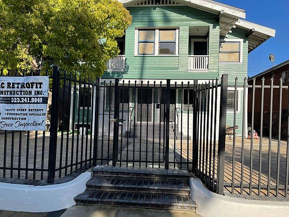 2nd image of 2650 La Salle Ave #2654