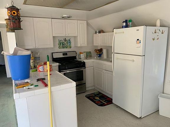 2nd image of 2241 Prospect St