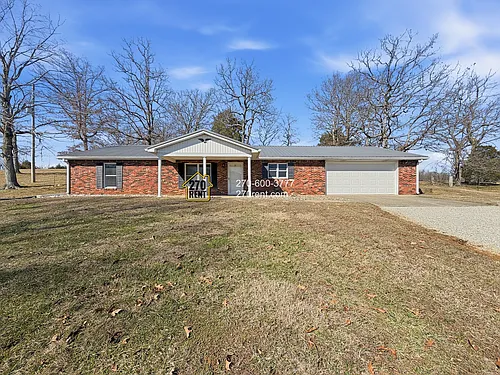 2390 Brandenburg Rd Photo 1