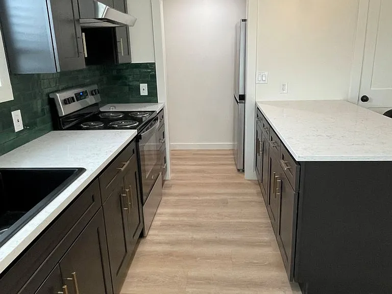 287 E 3rd St — Photo 3