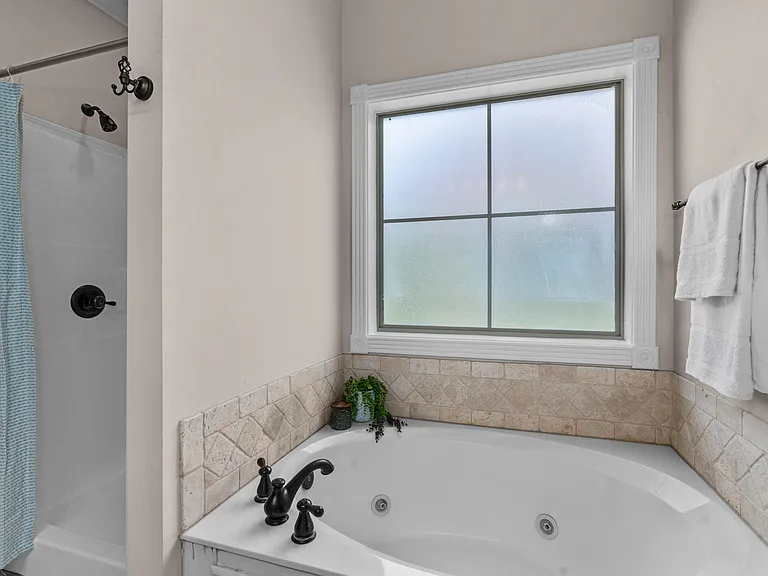 407 Carnaby — Photo 18
