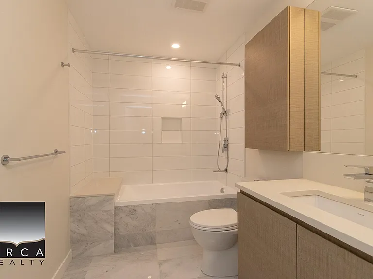 4168 Lougheed Hwy #1804 — Photo 14