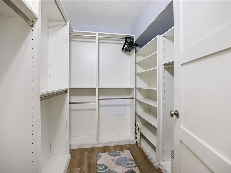 101 Louella Ln #15 — Photo 16