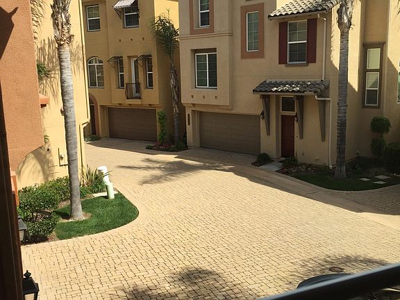 2nd image of 2909 Villas Way