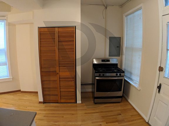 5th image of 2600 N Racine Ave #26081