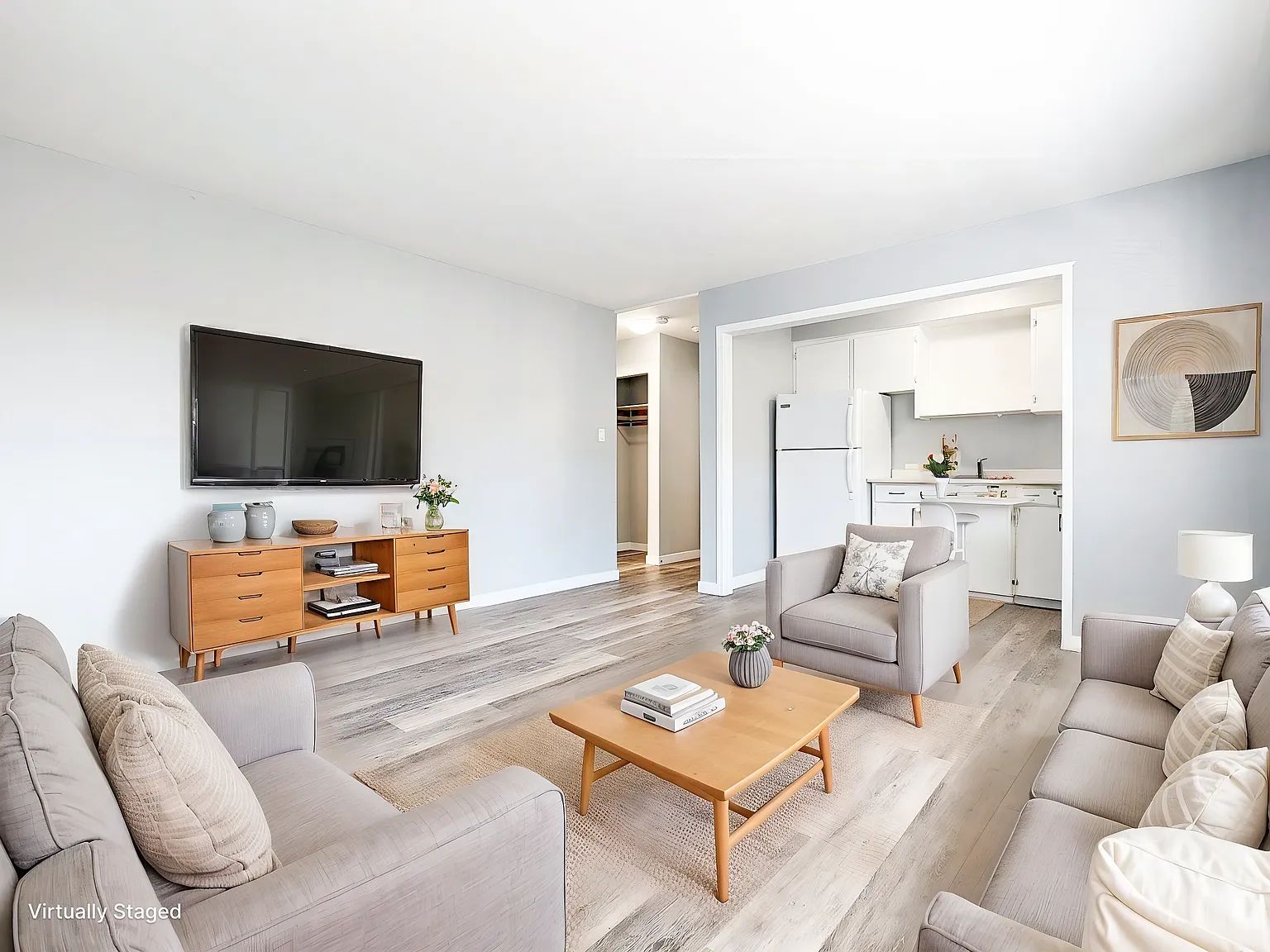 Prince George Queensway Apartments — Photo 1