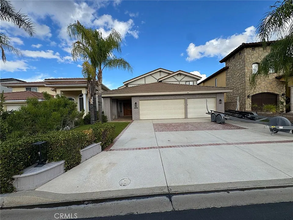 21916 Strawberry Ln