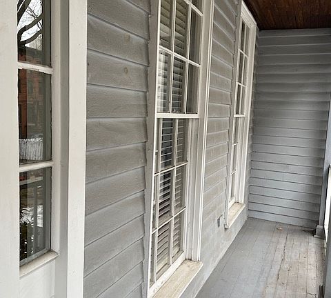 4th image of 124 E Erie St #124E