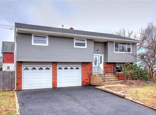 4 Kim Ct, Piscataway, NJ 08854