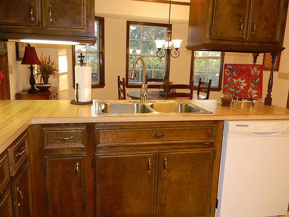 2nd image of 112 Woodland Dr