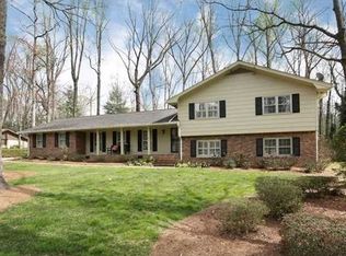 2389 Riverglenn Ct, Dunwoody, GA 30338