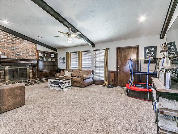 5th image of 1507 Hollow Oak Dr