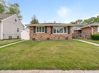 17608 Community St, Lansing, IL 60438